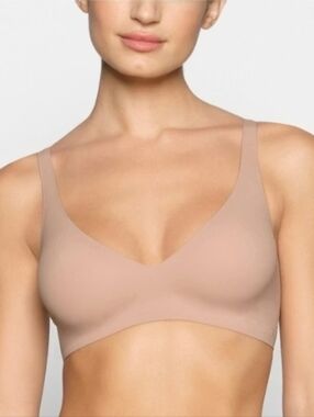 Skims Bra Womens XS Clay Naked Plunge Bra For Sizes 30D, 32A, 32B, 32C